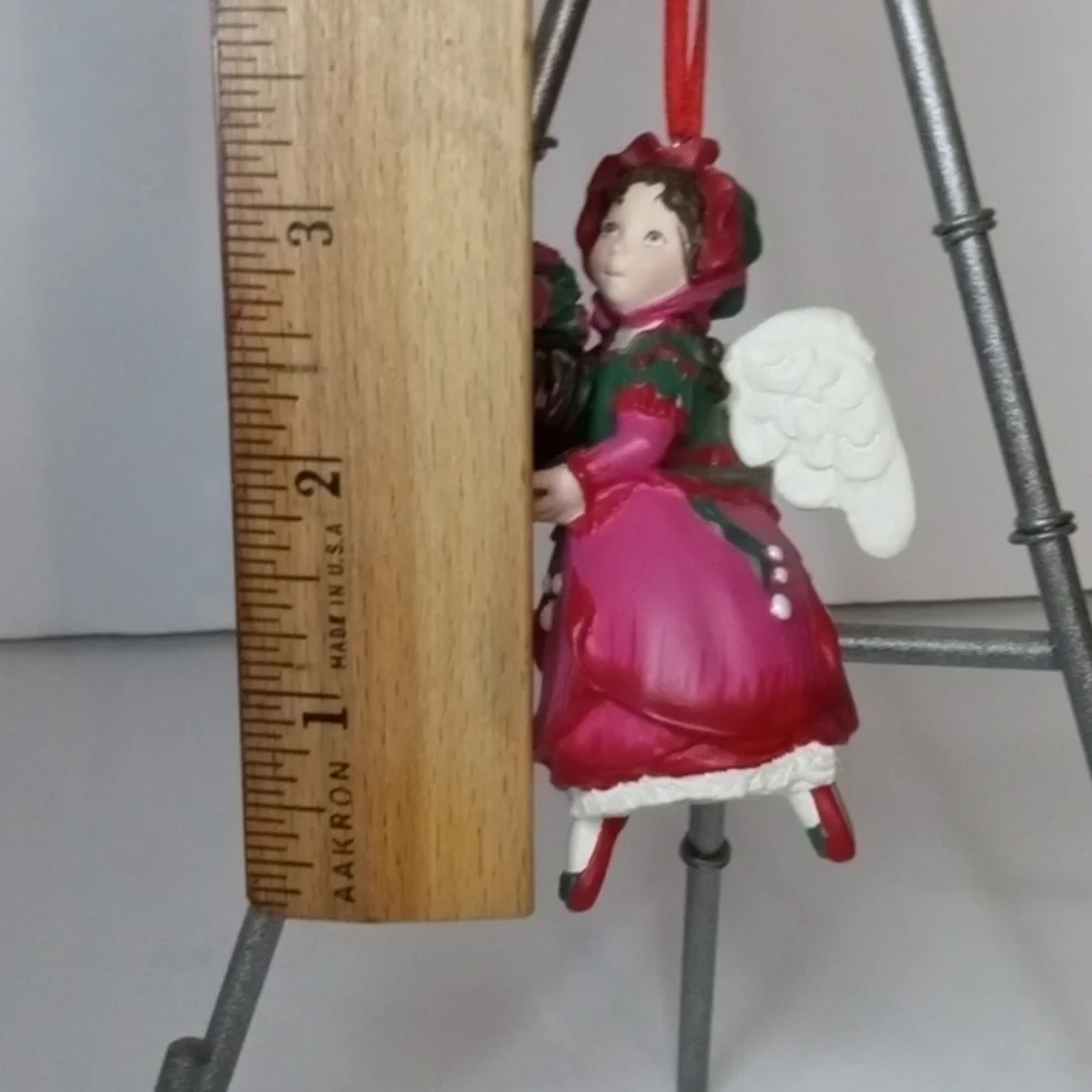 Hallmark KEEPSAKE Christmas Ornament Collector's Series - Rose Angel - 1999,